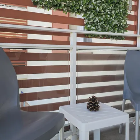 6 Personnes - Piscine - Terrasse - Parking & Clim Apartment *