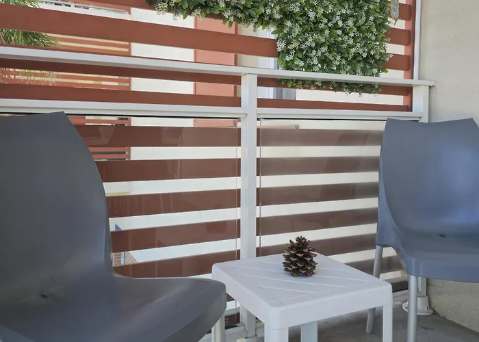 4-6 Personnes Avec Piscine Demeure De La Massane Апартаменты *